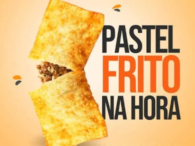 Pastel preparado e frito na Hora